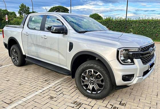 FORD RANGER 2.0 TURBO DIESEL CD BLACK 4X2 AUTOMÁTICO